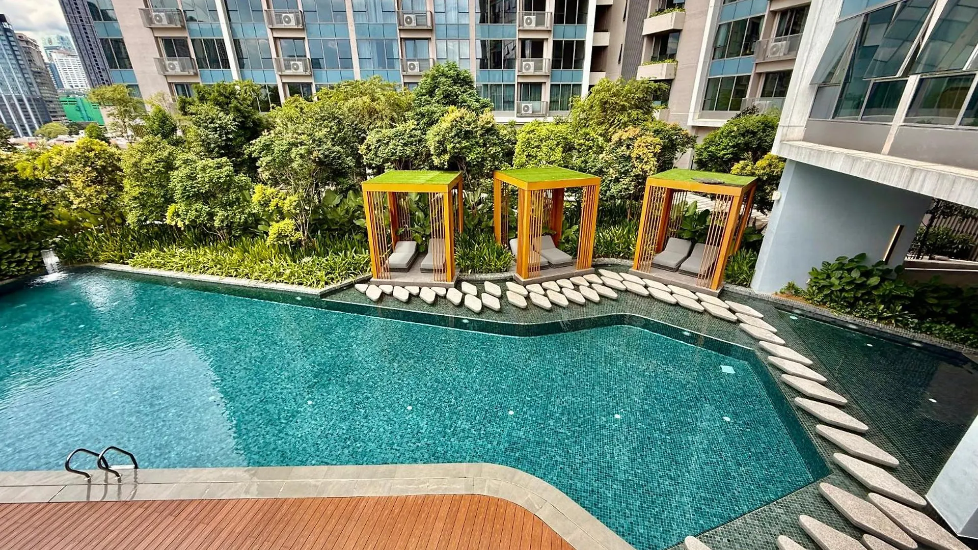 Επικοινωνία με το Core Residence By Trx Suites